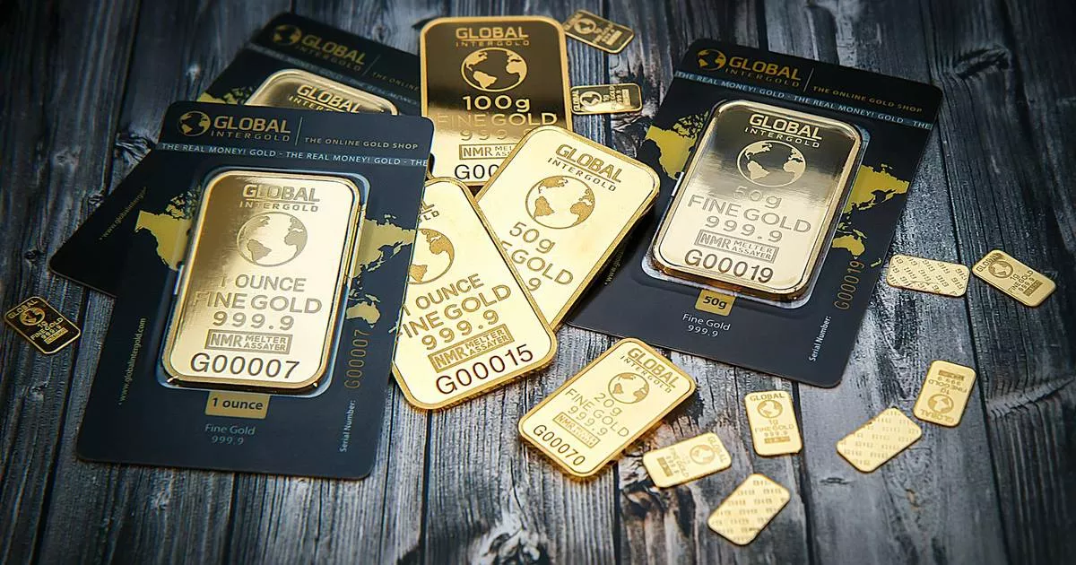 Harga Emas Dunia Merosot 1 Persen Imbas Kekhawatiran Suku Bunga