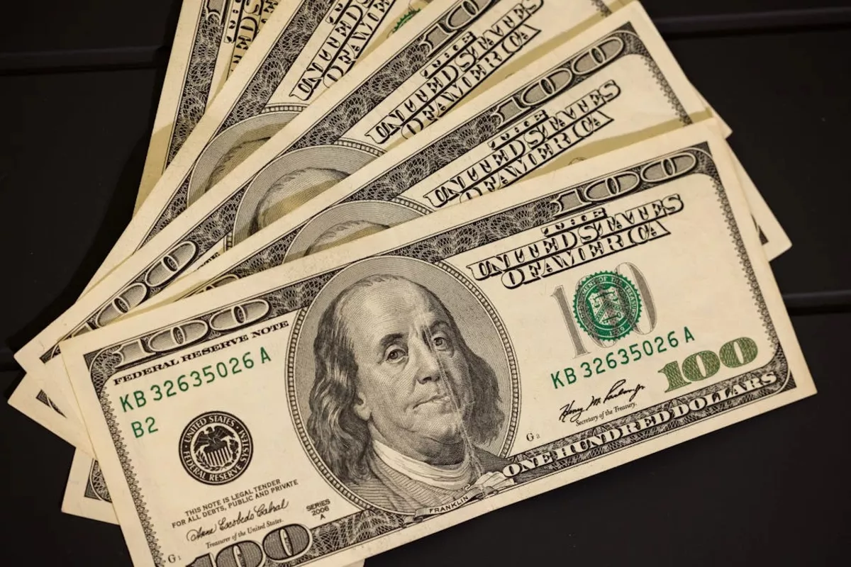 Tips Tukar Rupiah ke Mata Uang Asing Agar Tidak Rugi