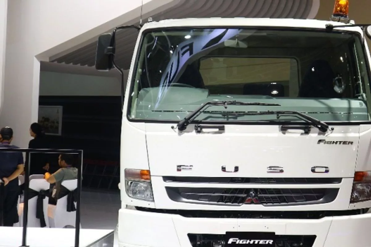 Sambut Era B50, Mitsubishi Fuso Andalkan Bengkel Resmi