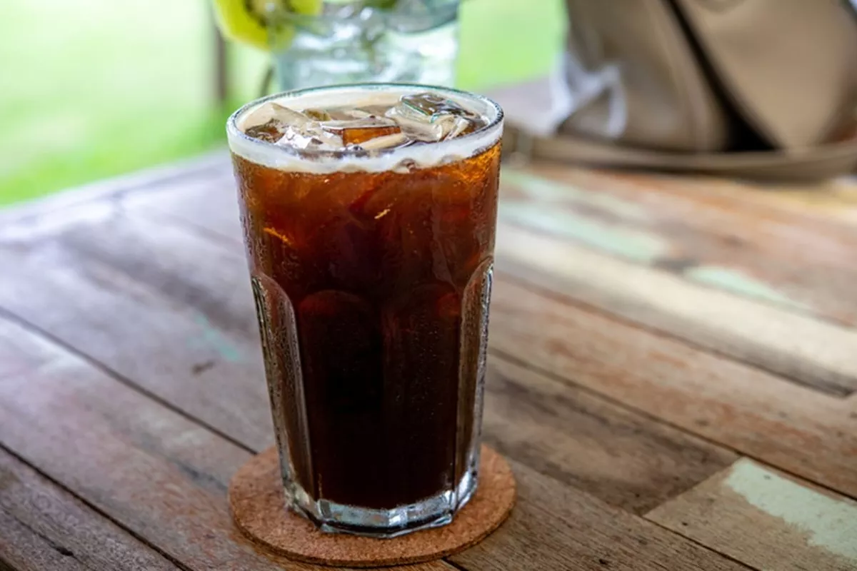 Cara Mudah Membuat Es Kopi ala Kafe di Rumah Tanpa Alat Mahal