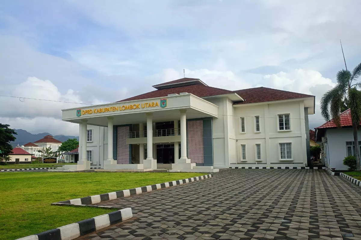 Tolak Gedung Baru dari APBD, DPRD Lobar Pilih Utamakan Rakyat