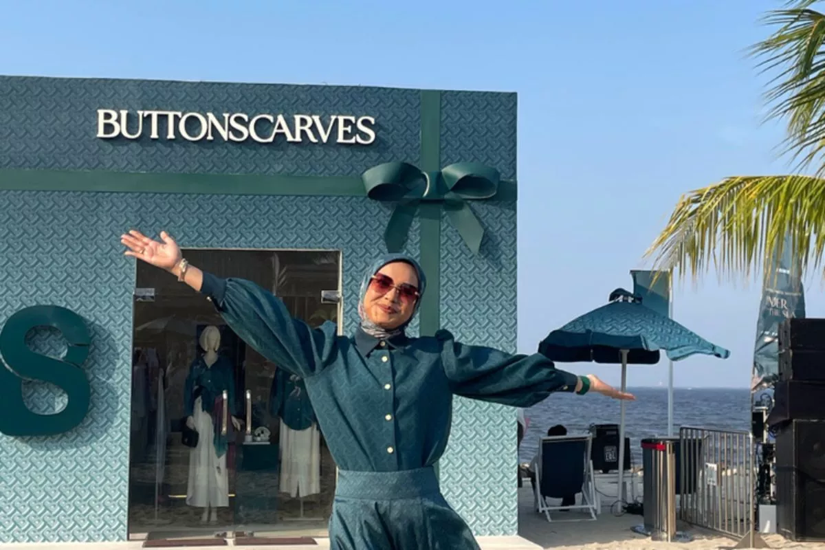Buttonscarves Pilih Deep Teal untuk Koleksi Musim Panas 2026