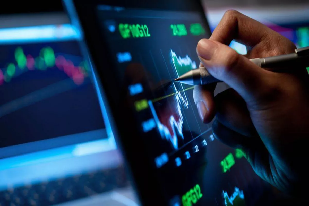 IHSG Bergerak Volatil, Saham LQ45 Kompak Menguat di Awal Perdagangan