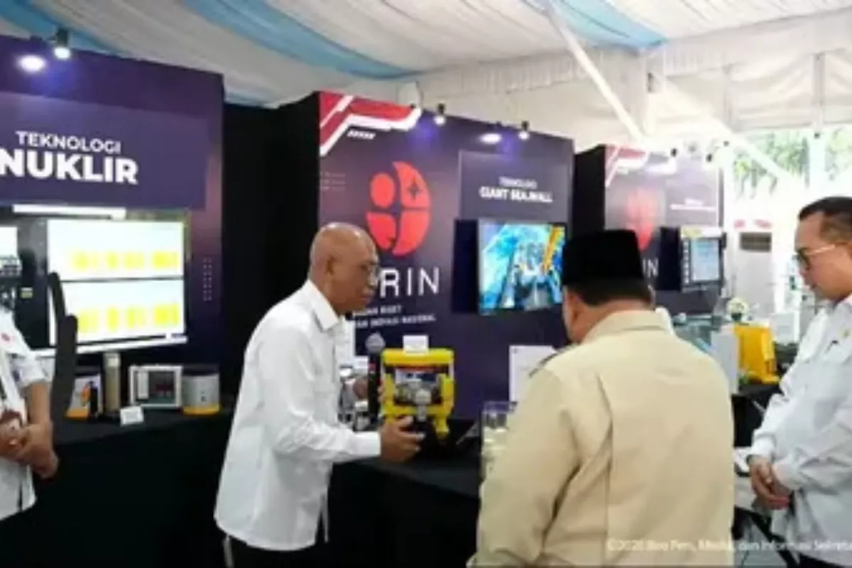 Dipanggil Presiden Prabowo BRIN Laporkan Riset Sampah Perahu Surya