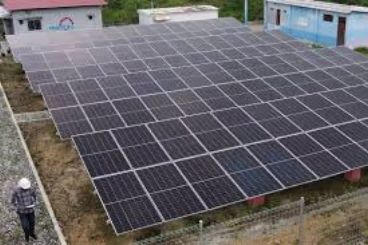 IESR: Program PLTS 100 GW Perlu Satu Komando Agar Tak Tersendat