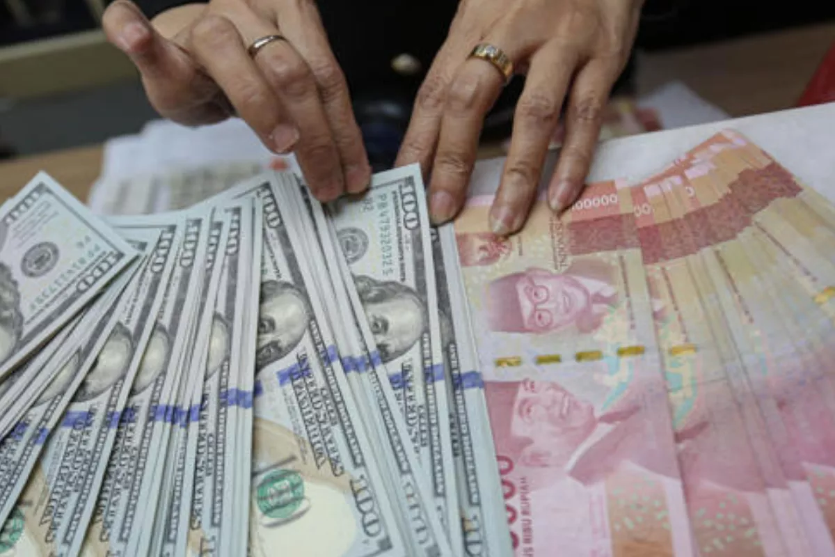 Kurs Dolar AS Hari Ini Berpotensi Tekan Pergerakan Rupiah ke 17.750