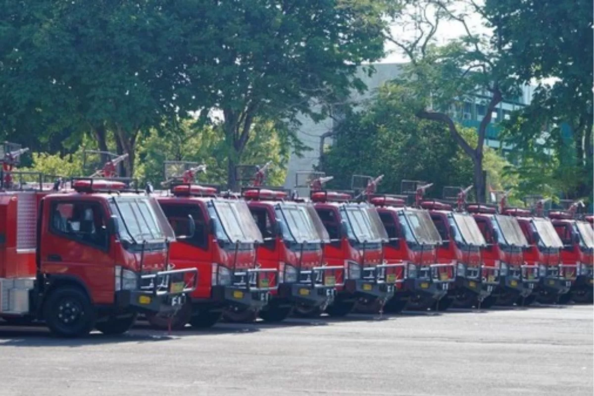 Presiden Bantu 100 Damkar dan Ekskavator untuk Karhutla di Kalimantan