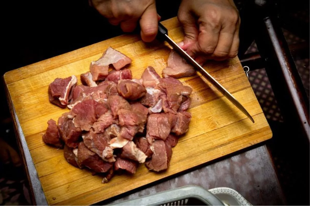 Cara Mudah Memasak Daging Kambing agar Empuk Sempurna