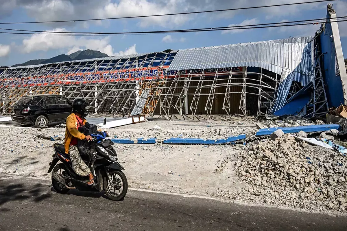Sembilan Ruas Jalan Utama Pascagempa Nusa Tenggara Timur Kembali Berfungsi