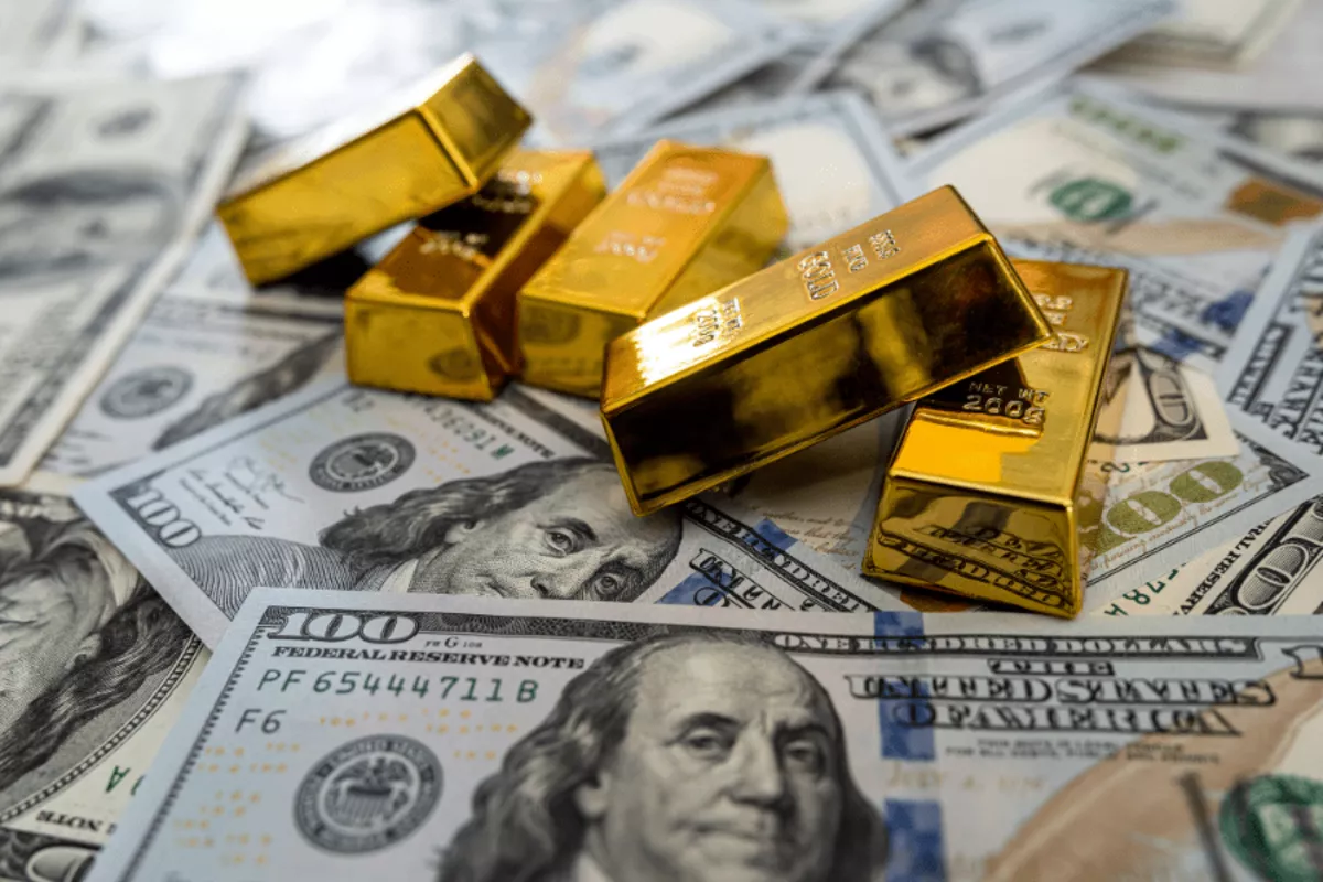 Emas Dunia Melemah, Spot Turun 0,9 Persen ke 4.068 US dolar per Ounce