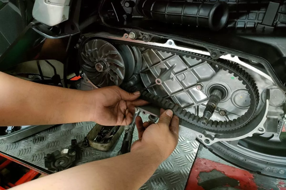 Berapa Lama Masa Pakai V-Belt Motor Matic dan Tanda Keausan