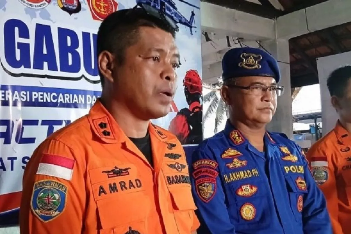 Helikopter Dauphin Diterjunkan Cari 5 Wartawan di Selat Sunda