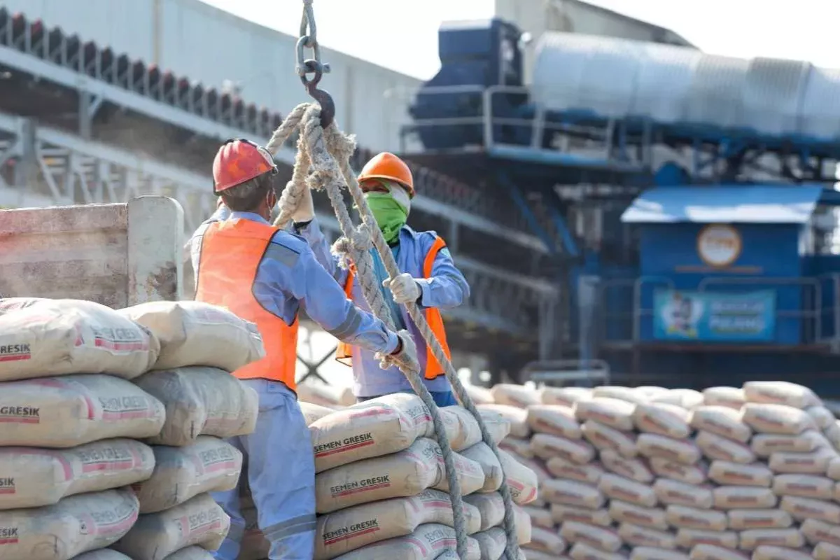 Kinerja SMGR Masih Prospektif Didorong Efisiensi dan Merger Internal