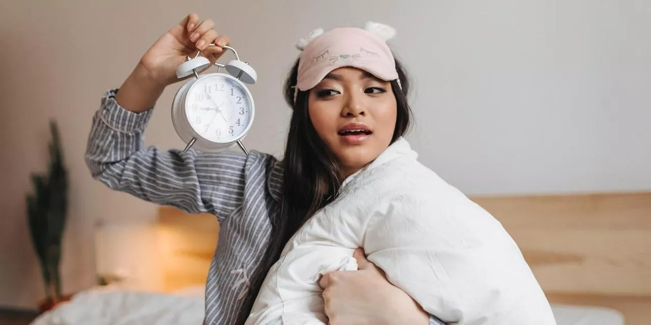 Dilema Terbangun Sebelum Alarm Berbunyi Mending Segera Bangun Atau Lanjut Tidur