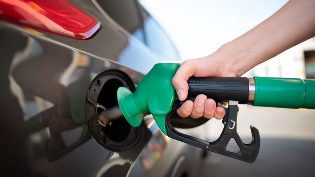 Cara Menghemat Minyak Bumi Dalam Aktivitas Sehari-hari Secara Efektif