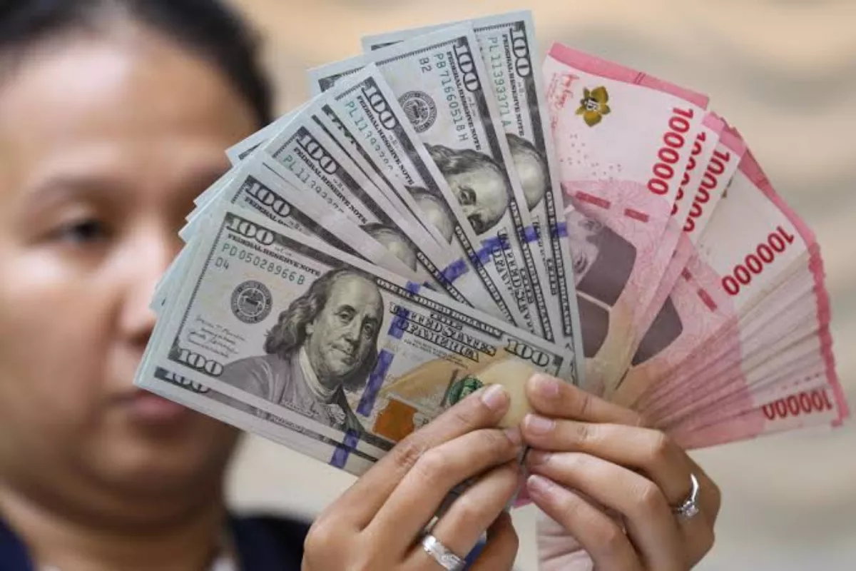 Rupiah Melesat Tangguh Rp17.740 per Dolar AS Seiring Pelemahan Greenback