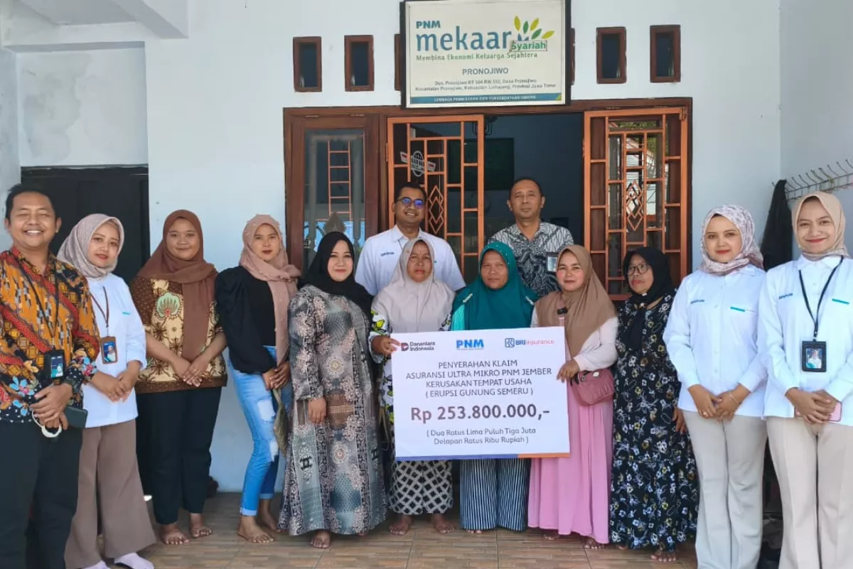 BRI Insurance Serahkan Klaim PSAKI Senilai Rp 1 Miliar di Medan