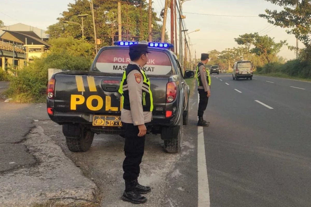 Polsek Torjun Gencarkan Patroli Sore Cegah Kriminalitas di Sampang