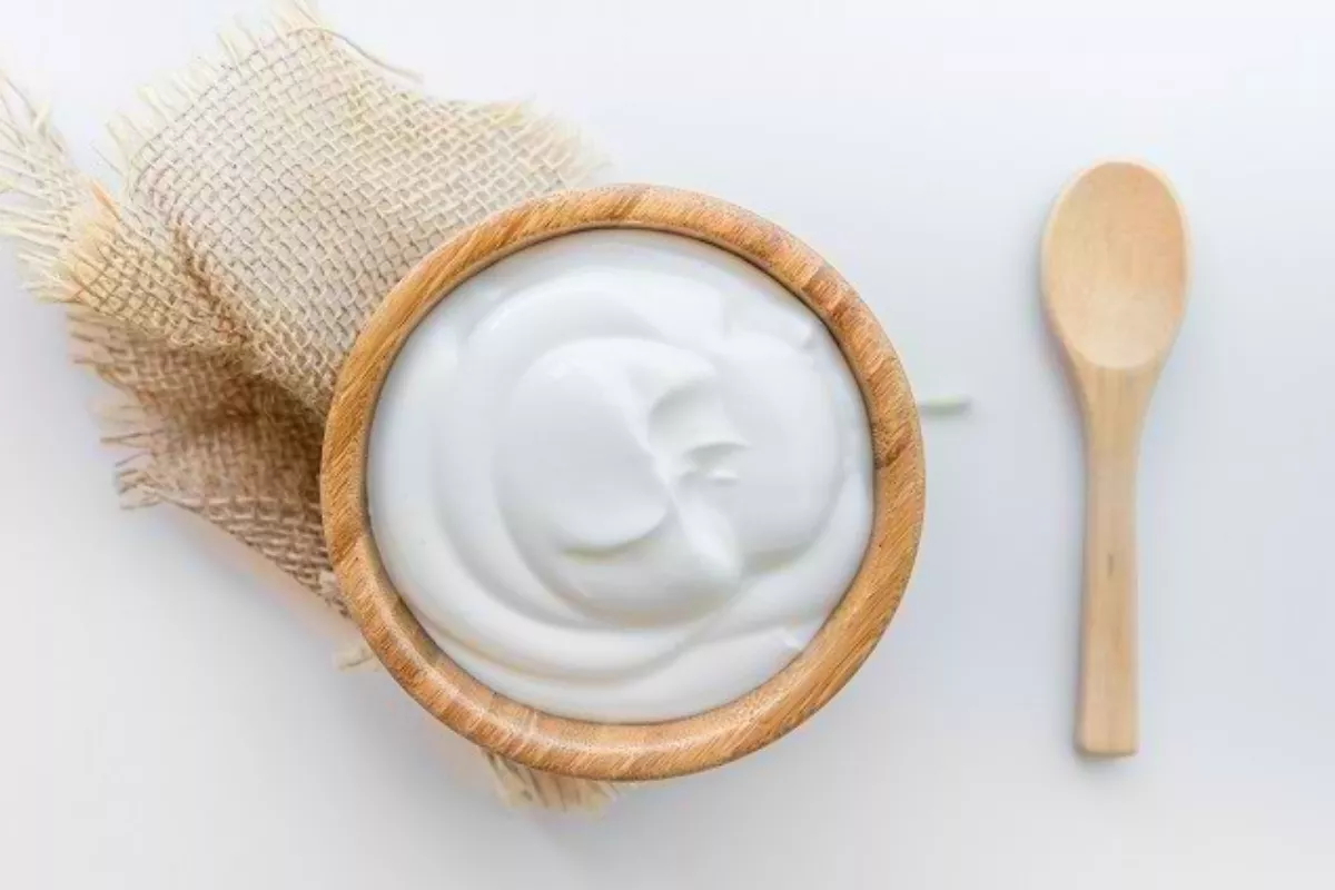 Cara Membuat Yogurt Plain ala Anak Kos: Solusi Sehat dan Hemat 