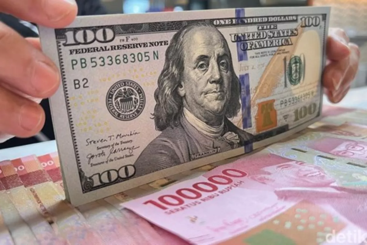 Dolar AS Menguat Tipis Menjelang Peristiwa Penting dan Sanksi Hari-H