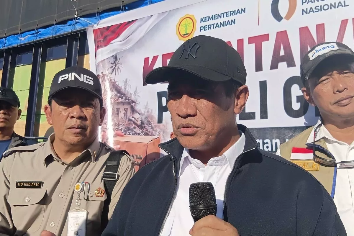 Mentan Pastikan Stok Beras Bencana Gempa NTT Cukup hingga 1 Tahun