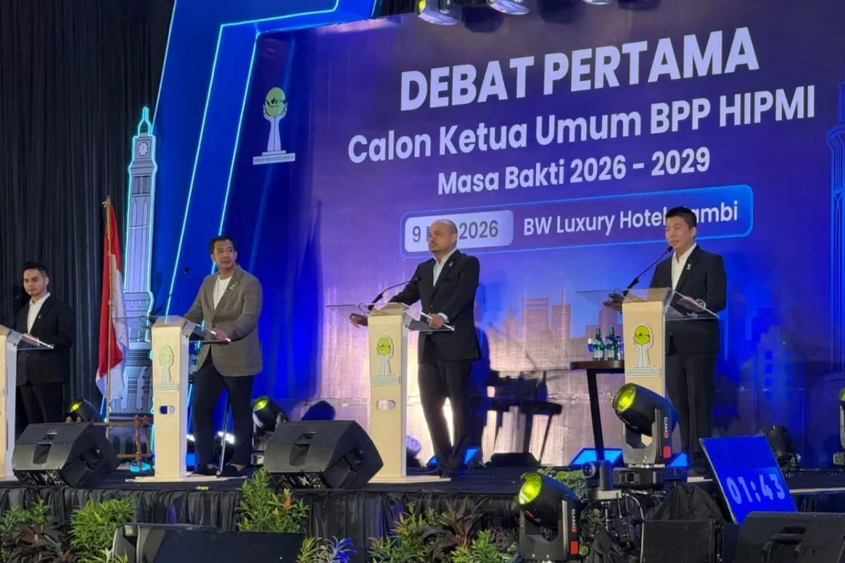 Debat Perdana Caketum HIPMI di Jambi Bahas Target Ekonomi 8 Persen