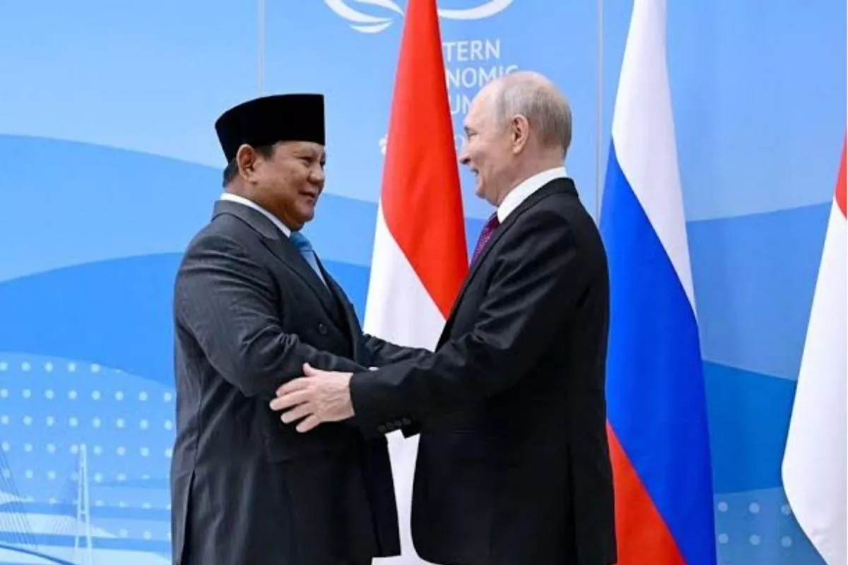 Tingkatkan Logistik, Prabowo Minta Rute Pelayaran RI-Rusia Dibuka