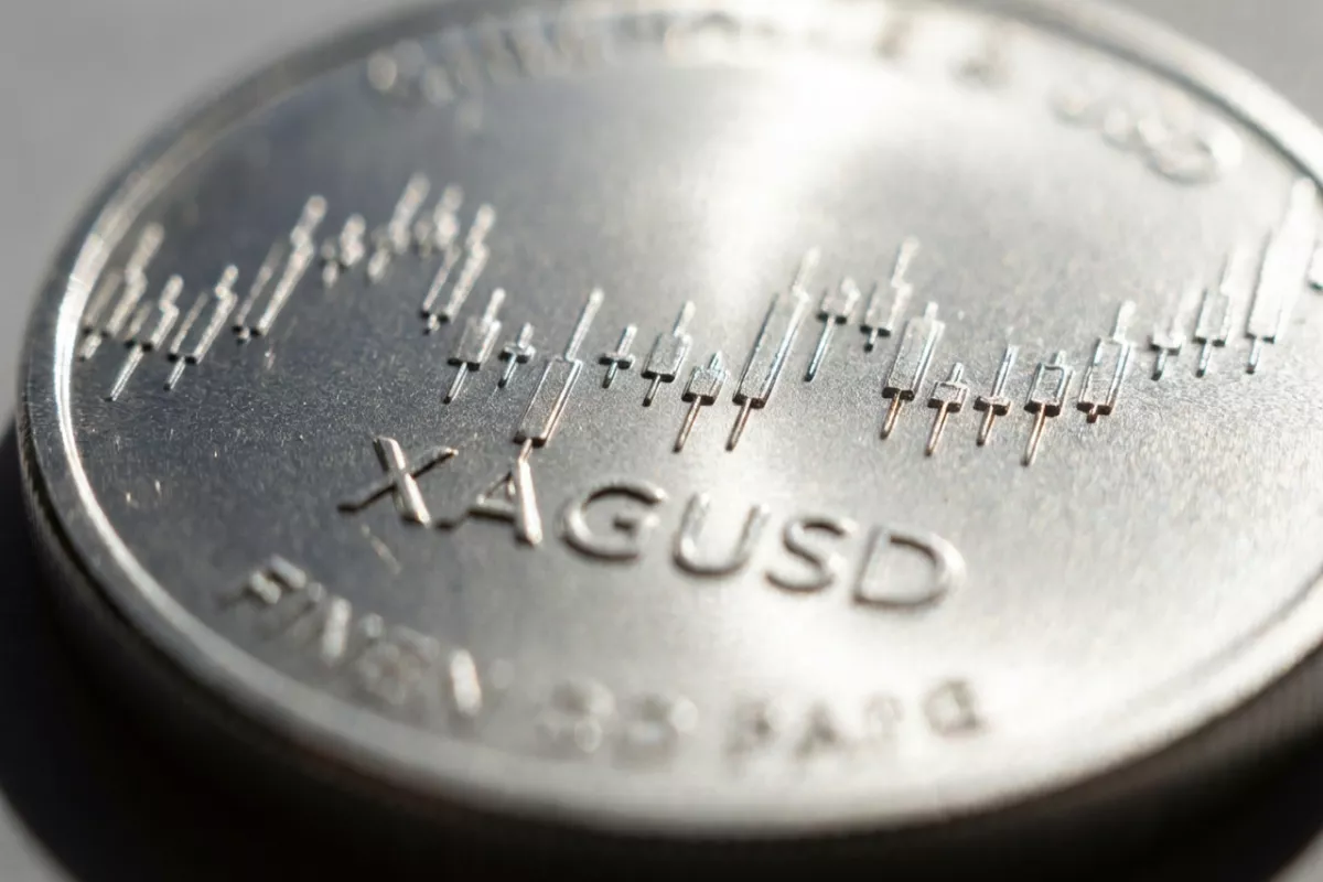 Mengulas Koreksi Harga Perak Menjadi $73,20 per Troy Ounce