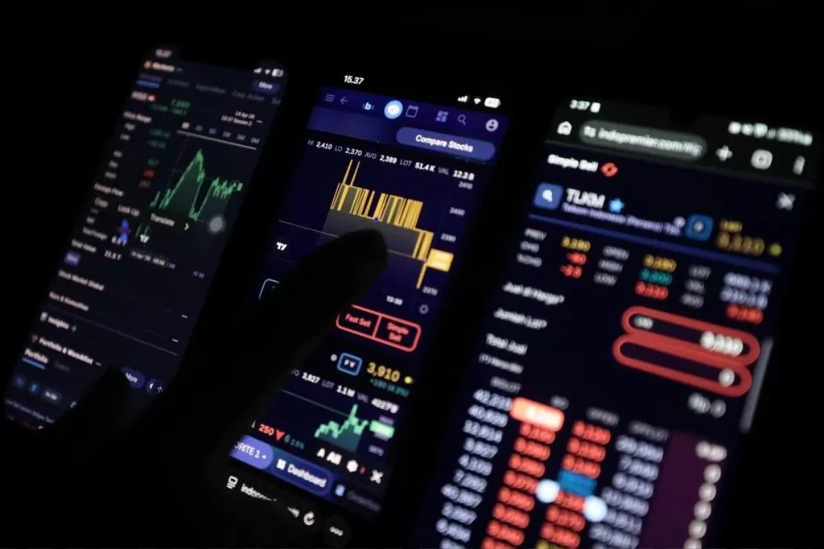 BI Tahan Suku Bunga, Rupiah Ditutup Melemah ke Rp17.920 per Dolar AS