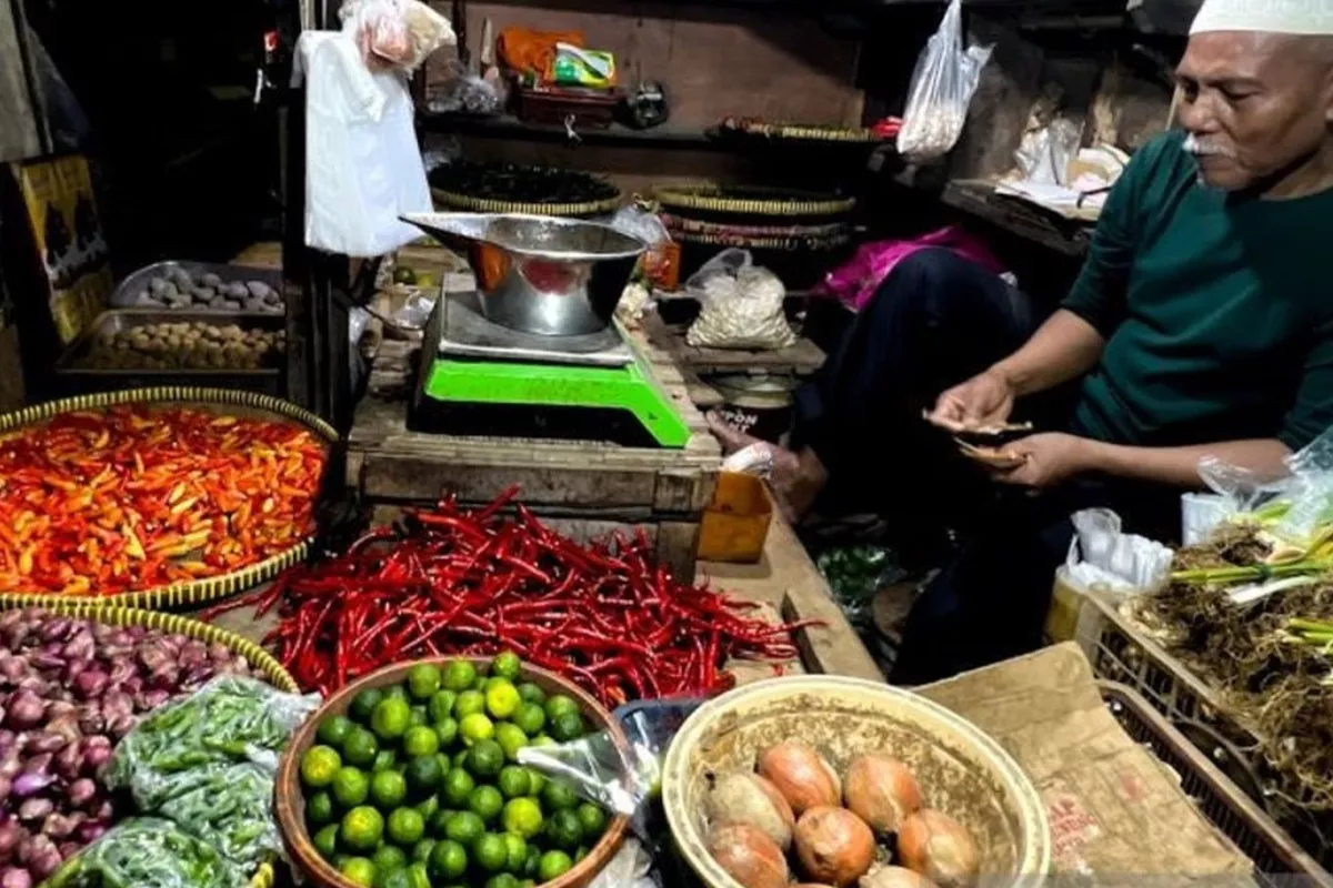 PIHPS: Harga Cabai Rawit Rp83.550/kg dan Telur Ayam Rp31.600/kg