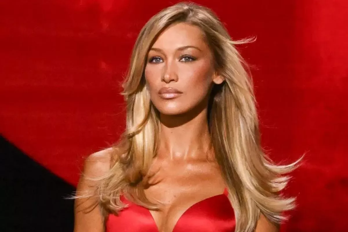 Kisah Bella Hadid Berjuang Melawan Dampak Penyakit Kronis yang Dialami