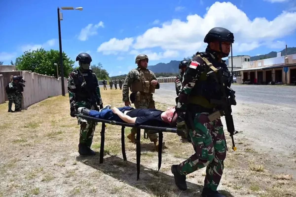 Marinir TNI AL dan Marinir AS Latihan Penanganan Korban Bencana
