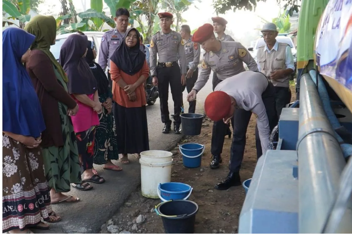 Kekeringan Meluas, Pemkab Tasikmalaya Kirim Bantuan Air Bersih