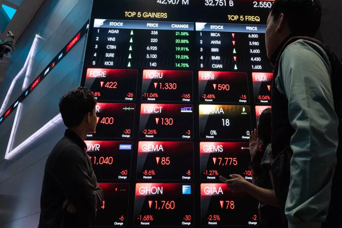 IHSG Anjlok 8,69 Persen, Simak Daftar 10 Saham Top Losers Sepekan