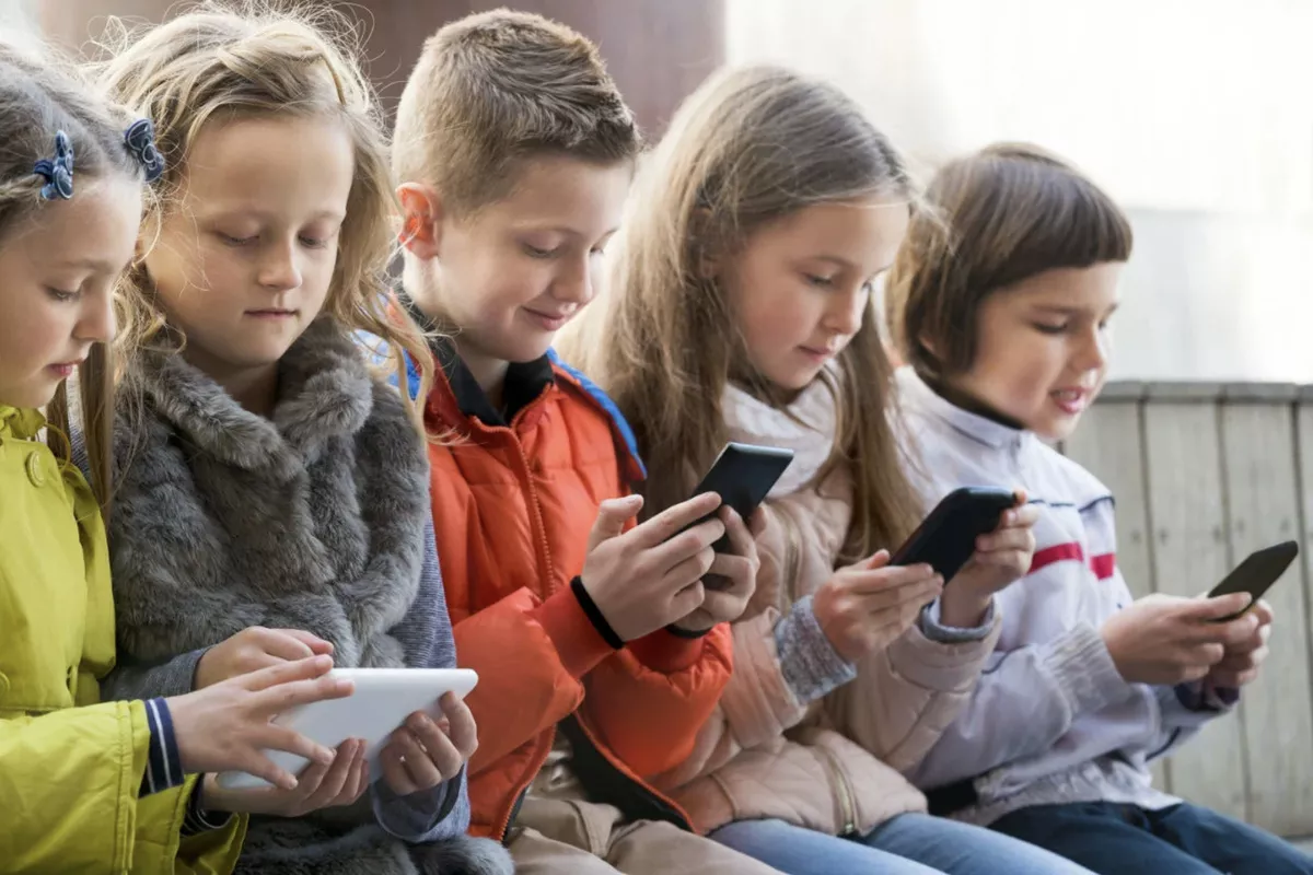 Algoritma Digital Dapat Bentuk Perilaku Anak Ini Cara Mencegahnya 2026