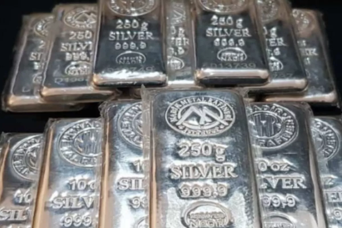 Harga Perak Batangan Antam Hari Ini Tergelincir Sebesar Rp500 Per Gram