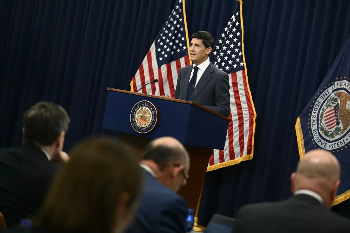 Kebijakan Suku Bunga The Fed dan Tantangan Inflasi Global Terbaru