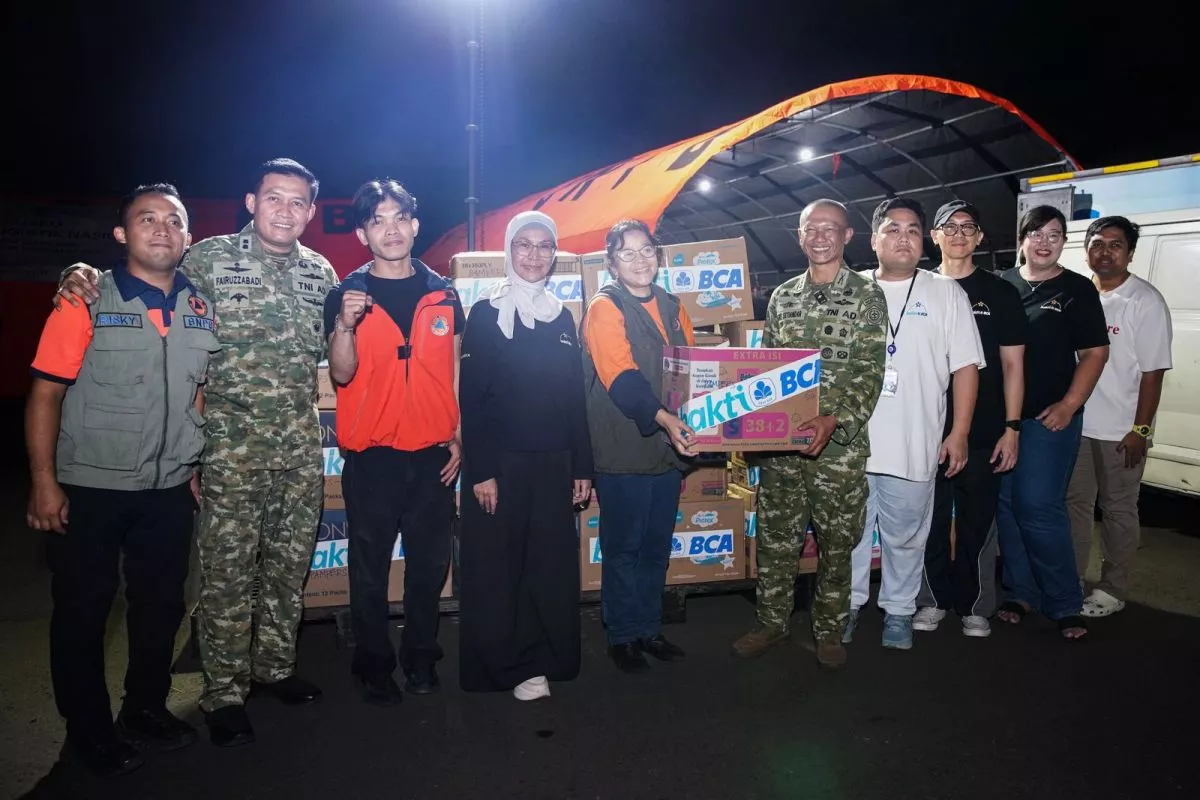 BCA Dan TNI Salurkan Bantuan Untuk Korban Gempa Di Flores Nusa Tenggara