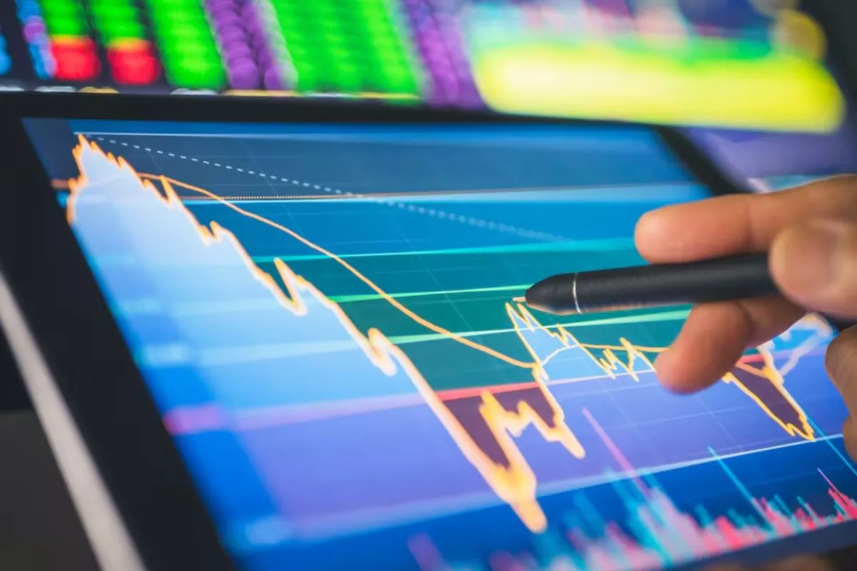 Prediksi IHSG Hari Ini, Uji Resistance 5950 dengan Target 6150