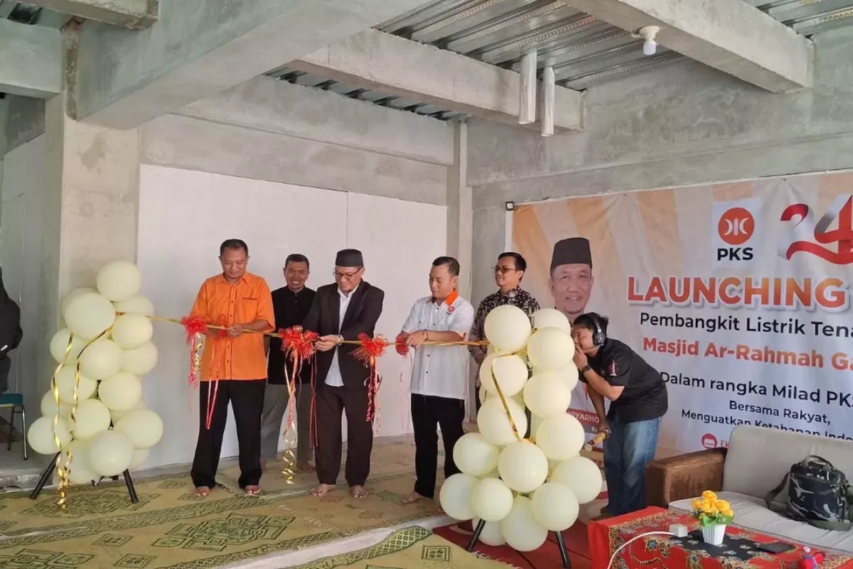 PKS DIY Resmikan PLTS Masjid dan Fasilitas Charger Gratis