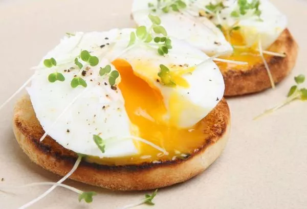 5 Cara Masak Telur Paling Sehat Versi Ahli Gizi untuk Diet Harian