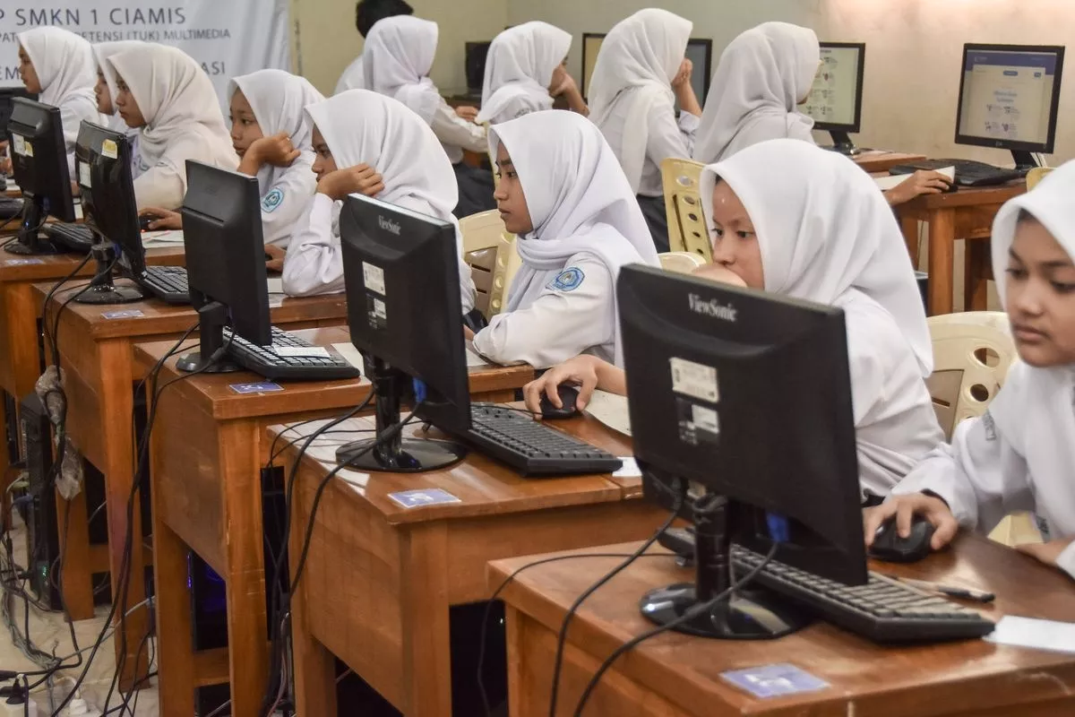 Dana BOS Reguler Boleh Dipakai untuk Penyelenggaraan TKA Menurut Kemendikdasmen