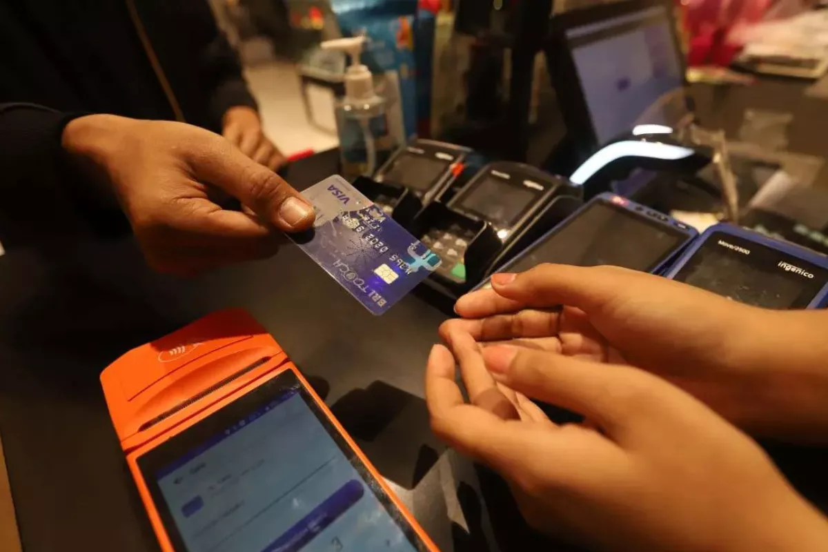 Bank Mandiri dan BCA Catat Kenaikan Transaksi Kartu Kredit di 2026