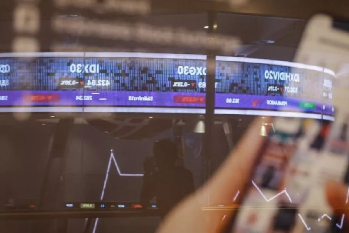 IHSG Diperkirakan Menguat, BBCA dan ASII Jadi Pilihan