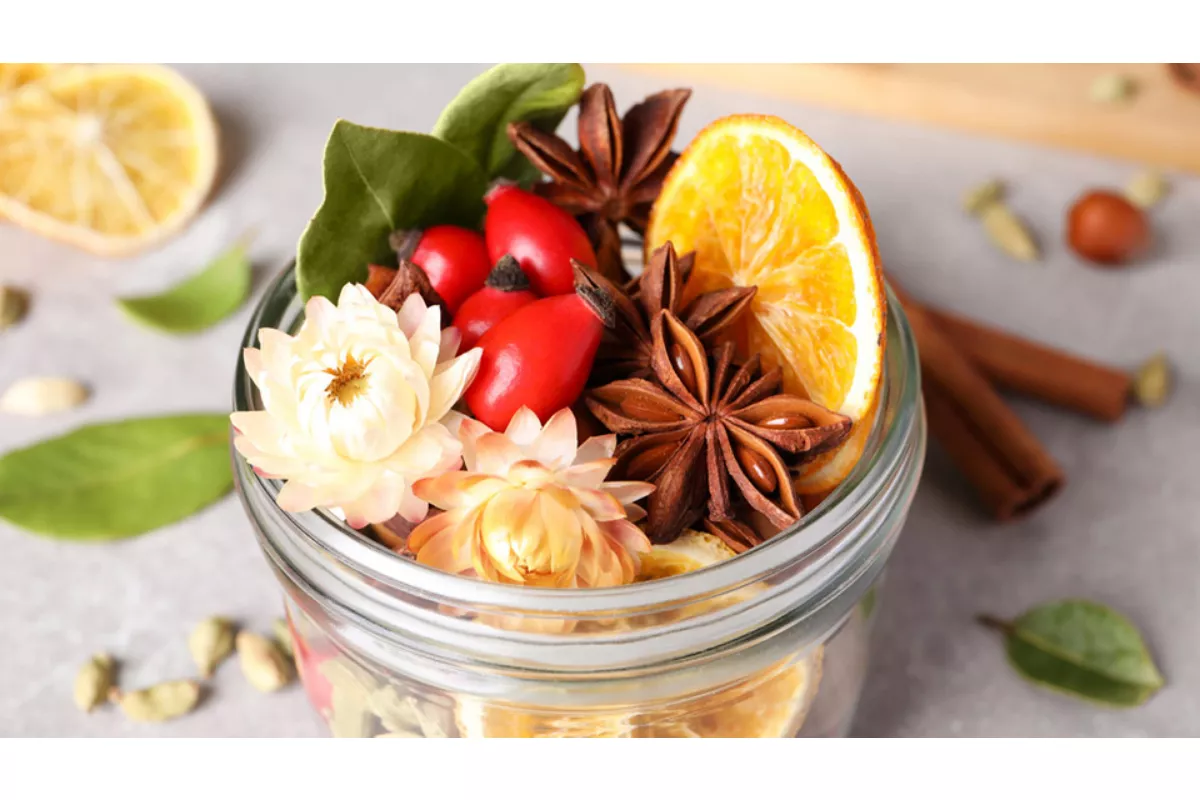Tips Membuat Scented Wax Sachets: Solusi Harum Ruangan dengan Bunga Kering