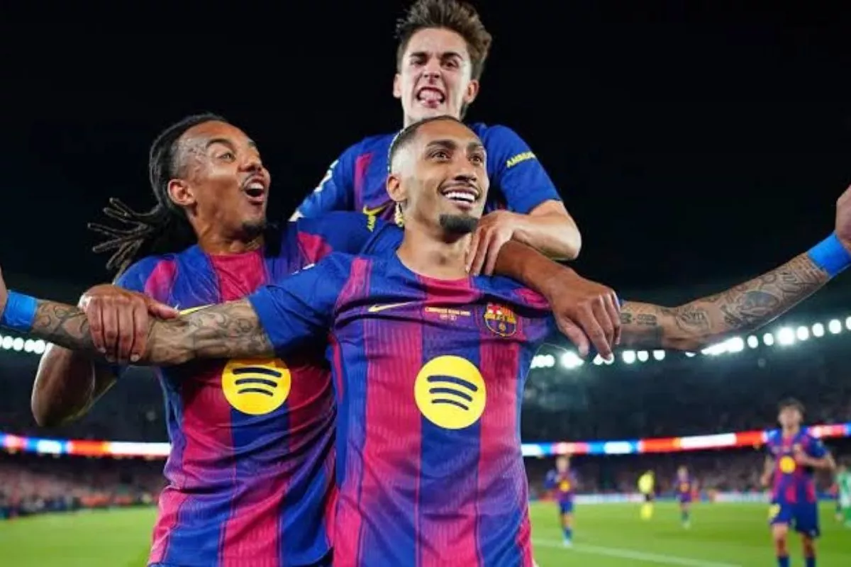 Barcelona Bantai Rayo Vallecano, Raphinha Disebut Kapten Panutan