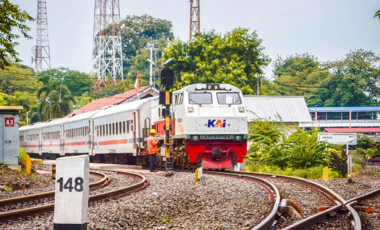 Panduan Liburan Hemat Jakarta Ke Purwakarta Pakai KRL Dan KA Lokal