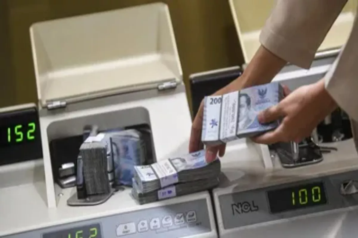 Bayang-bayang Rupiah Rp17.500 dan Risiko Defisit APBN Tembus 4%