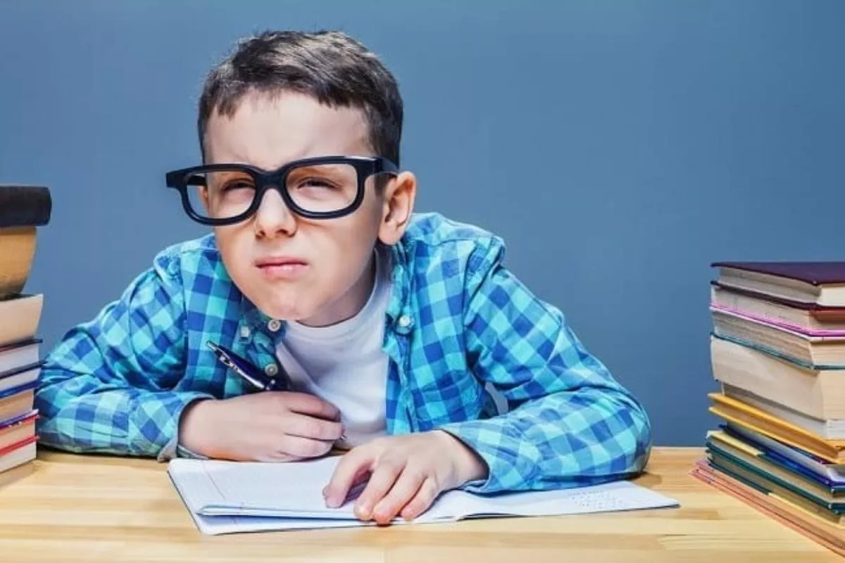 Aktivitas Luar Ruangan Bisa Turunkan Risiko Mata Minus pada Anak