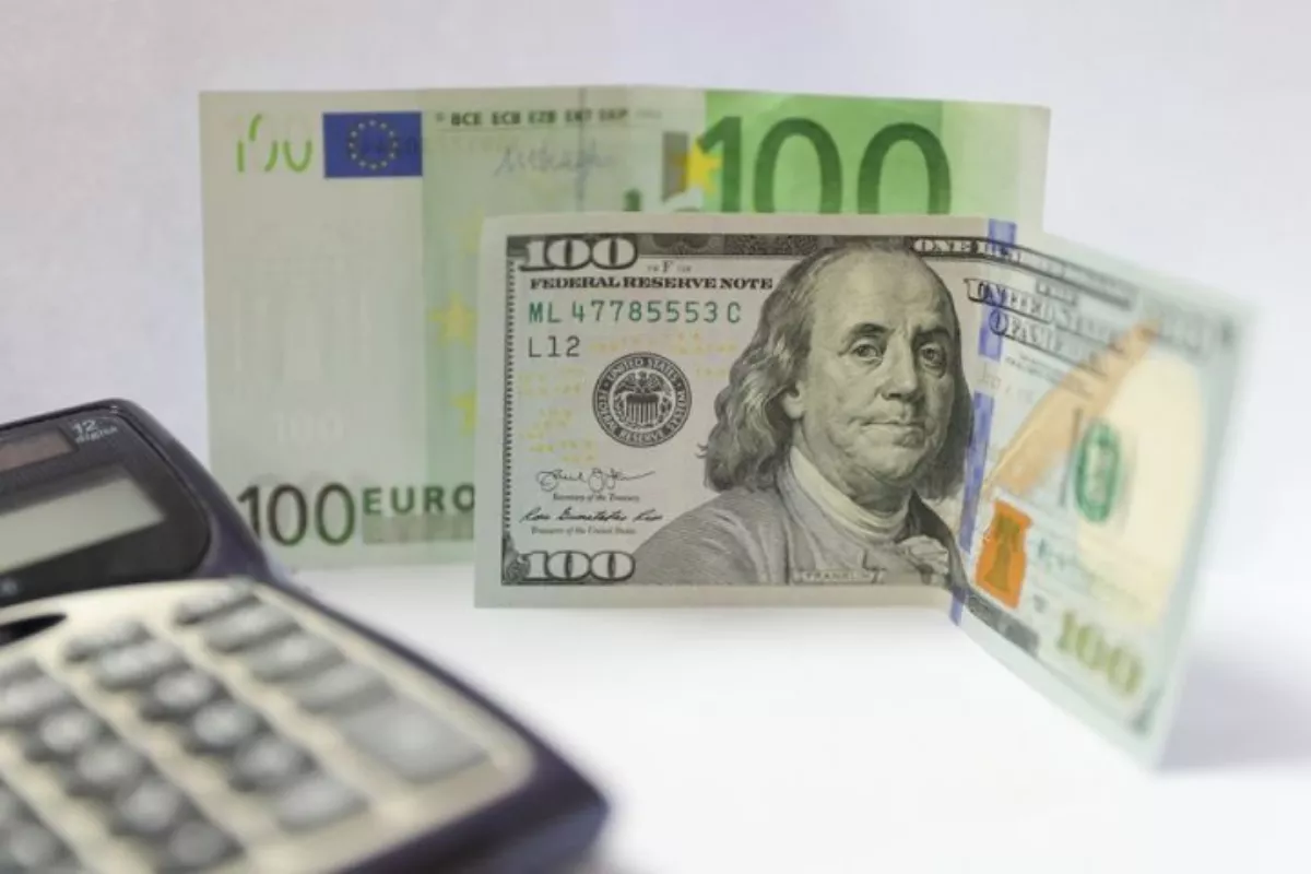 Dolar AS Perkasa, Pasar Antisipasi Kenaikan Suku Bunga The Fed